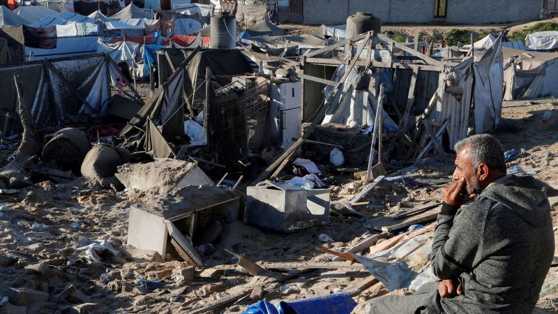 Израелските операции се засилиха в Южна Газа като военните поръчват