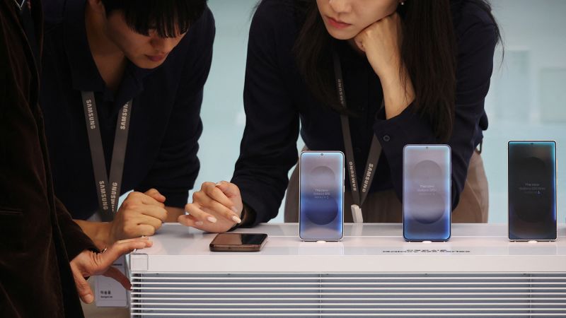 Печалбата на Samsung се разпада, докато се бори да навакса в състезанието AI Chip 