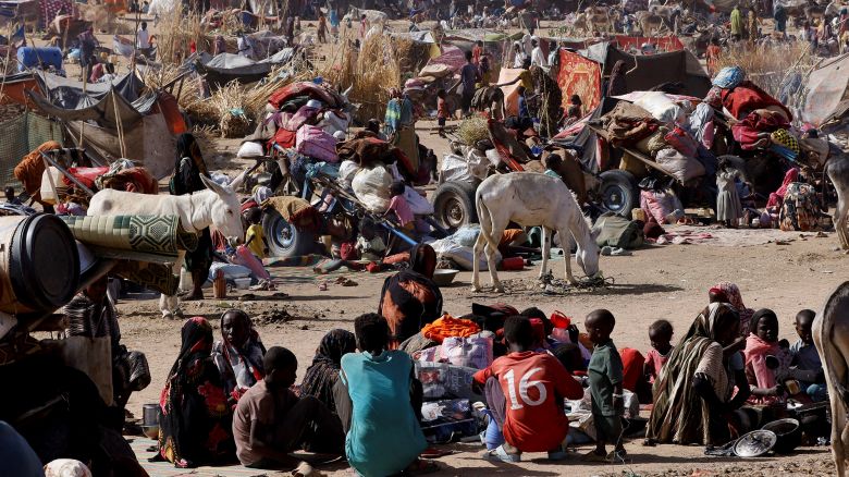 People displaced following Rapid Support Forces (RSF) attacks on Zamzam displacement camp shelter in the town of Tawila, North Darfur, Sudan April 15, 2025. REUTERS/Stringer