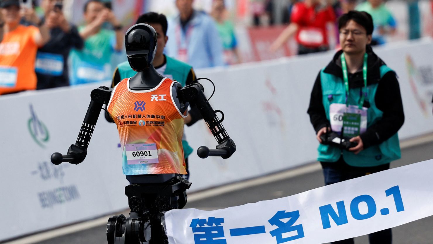 https://media.cnn.com/api/v1/images/stellar/prod/2025-04-19t025815z-438498506-rc2q0eaifagb-rtrmadp-3-athletics-china-robots.jpg?c=16x9&q=h_833%2Cw_1480%2Cc_fill
