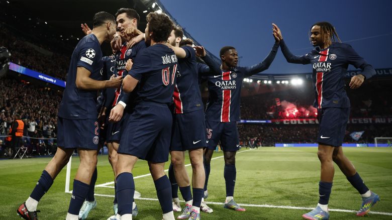 Soccer Football - Champions League - Semi Final - Second Leg - Paris St Germain v Arsenal - Parc des Princes, Paris, France - May 7, 2025 Paris St Germain's Fabian Ruiz celebrates scoring their first goal with teammates REUTERS/Benoit Tessier