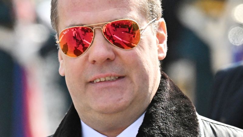 Вижте всички теми Връзка копирана Следвайте Дмитрий Медведев е изминал