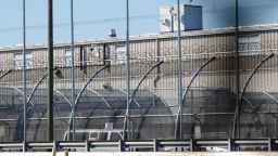 Delaney Hall, un centro federal de detención de inmigrantes con 1.000 camas, está gestionado por la empresa privada de prisiones GEO Group en Newark, Nueva Jersey.