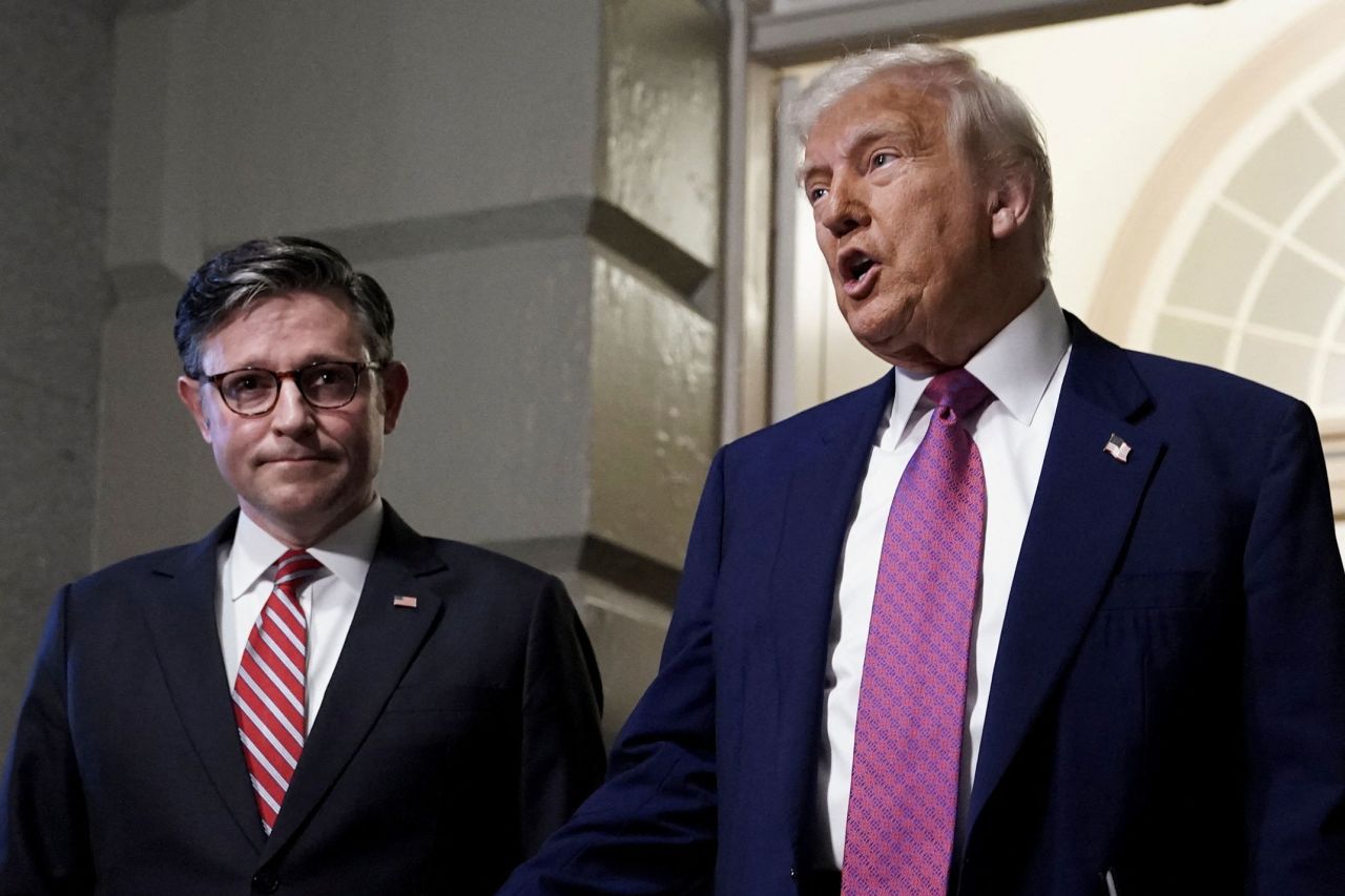🟥 "Trump conferma: Powell resta alla Fed fino al 2026"