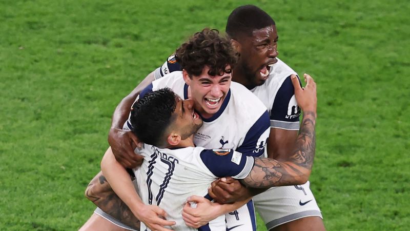 https://media.cnn.com/api/v1/images/stellar/prod/2025-05-21t210408z-82994331-up1el5l1mivlh-rtrmadp-3-soccer-europa-tot-mun-report.JPG?c=16x9&q=w_800,c_fill