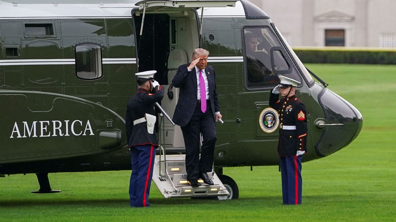 U.S. President Donald Trump arrives to deliver the commencement address at West Point Military Academy at West Point, New York, U.S., May 24, 2025. REUTERS/Nathan Howard
 


