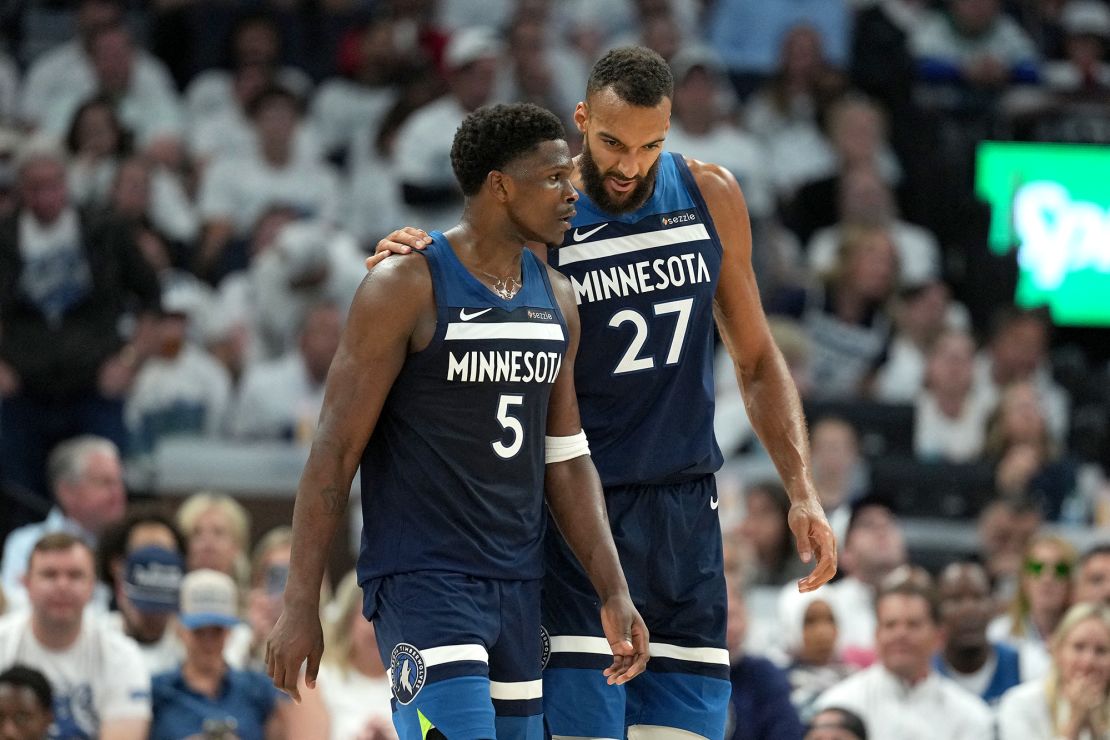 Edwards struggled again against the Thunder's defense.