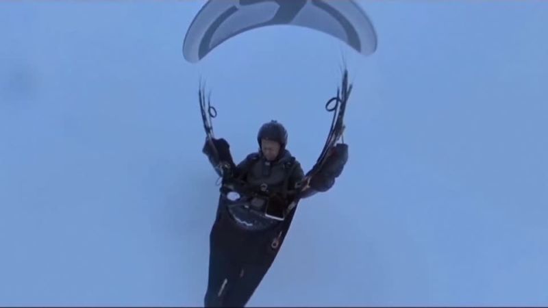 Chinese paraglider survives accidental flight in the clouds without oxygen