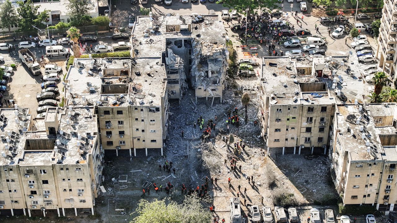Live updates: Israel-Iran conflict, ballistic missile attacks, Trump