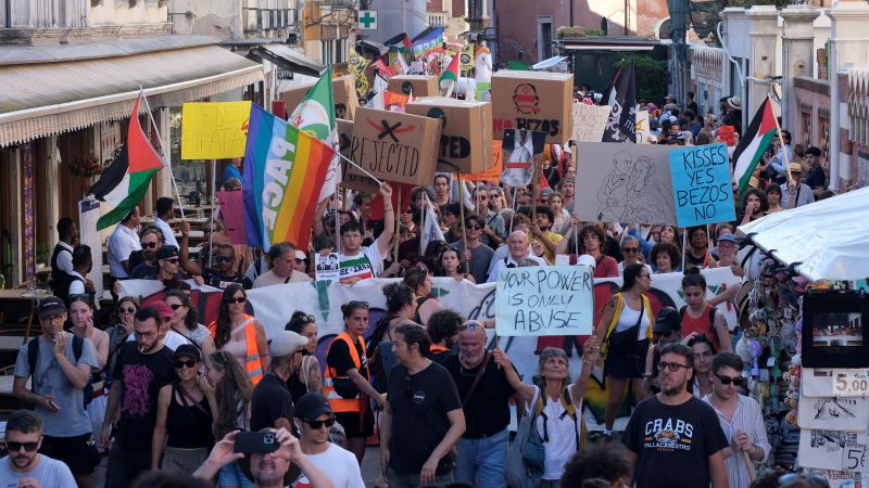 Bezos wedding protesters in Venice demand the billionaire ‘get out of our lagoon’