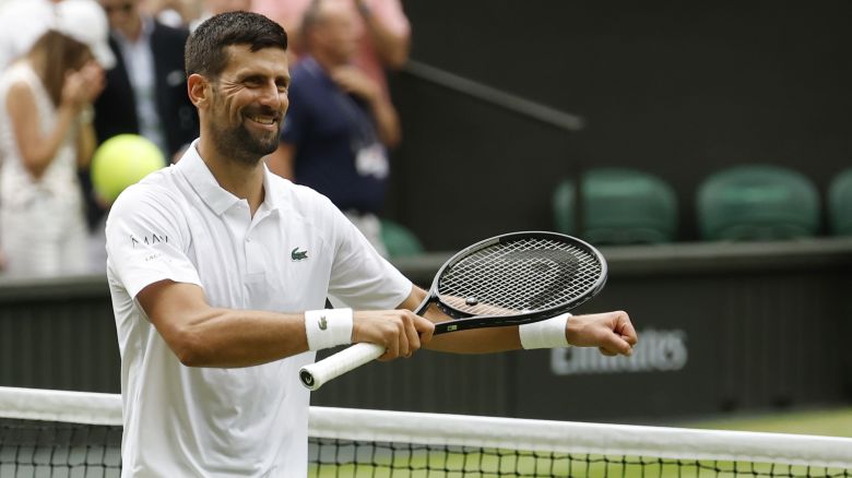 Novak Djokovic dances in front of his children after progressing into the Wimbledon quarterfinals.