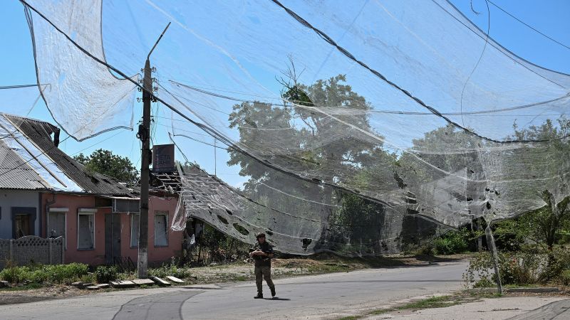 Video: Ukraine’s low-tech fishing net defense aims to fend off Russian drones