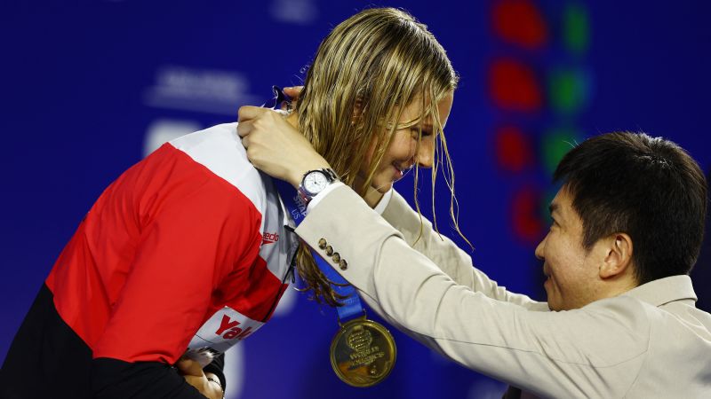 Summer McIntosh beats Katie Ledecky to take gold in 400m freestyle at World Aquatics Championships