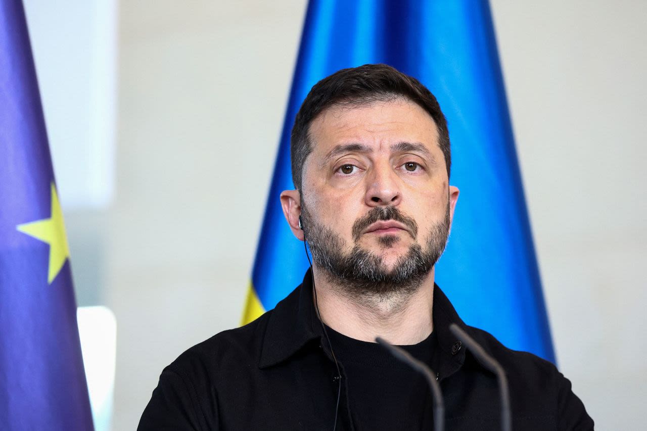 El presidente de Ucrania, Volodymyr Zelensky, asiste a una conferencia de prensa con el canciller alemán, Friedrich Merz (no aparece en la foto), el miércoles.