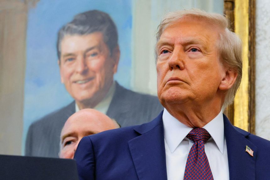 Public appearance: Trump tries to put questions about his health to ... image.