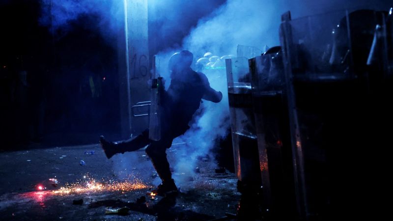 Serbian police use teargas to disperse anti-government protesters