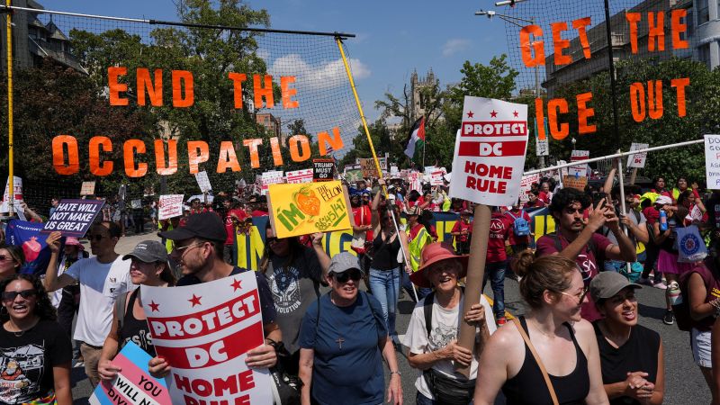 Вижте всички теми Връзка копирана Следвайте Завеждайки знаци които четат