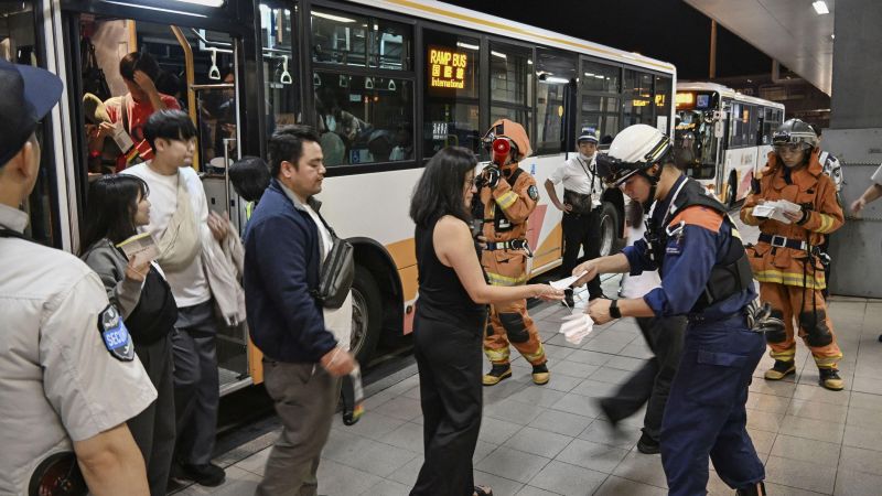 2 passengers injured after mid-air report of fire prompts emergency evacuation of United Airlines 737 in Japan