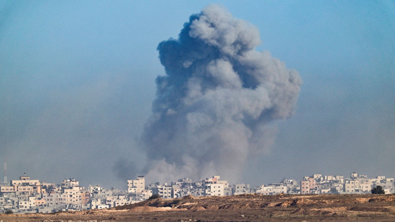 Smoke rises from Gaza after an explosion, as seen from the Israeli side of the border, September 16, 2025. REUTERS/Amir Cohen