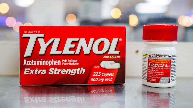 An illustration photo shows Tylenol in Schwenksville, Pennsylvania, U.S. September 24, 2025.  REUTERS/Hannah Beier