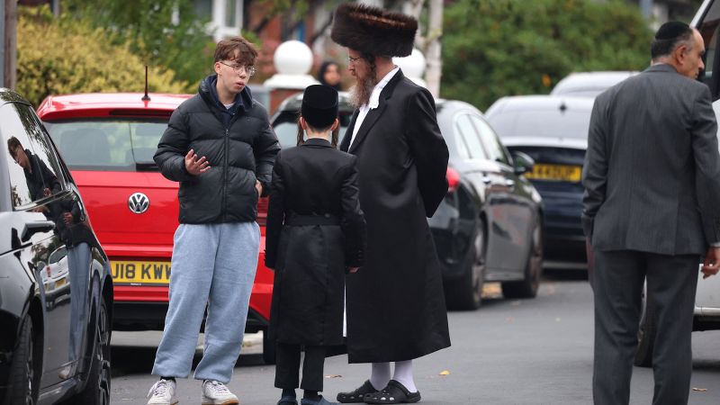 Four injured in stabbing on Yom Kippur at synagogue in Manchester