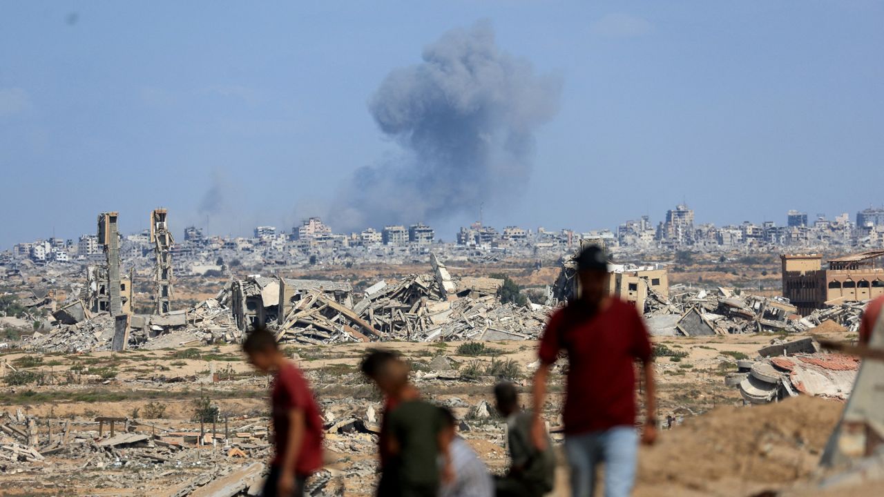 Smoke rises following explosions amid the Israeli military offensive in Gaza City, as seen from the central Gaza Strip, October 6, 2025. REUTERS/Dawoud Abu Alkas     