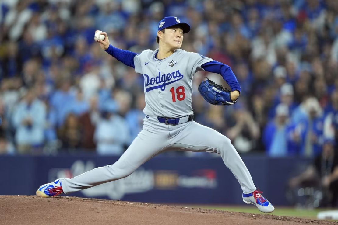 El abridor de los Dodgers Yoshinobu Yamamoto ganó su segundo juego de esta Serie Mundial.