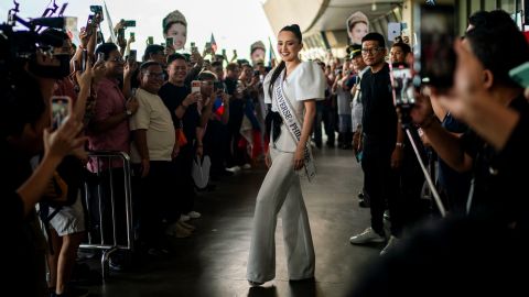 Miss Universe Philippines 2025 Ahtisa Manalo meets supporters during her airport send-off for the upcoming Miss Universe pageant, in Pasay City, Metro Manila, Philippines, on November 2, 2025. 