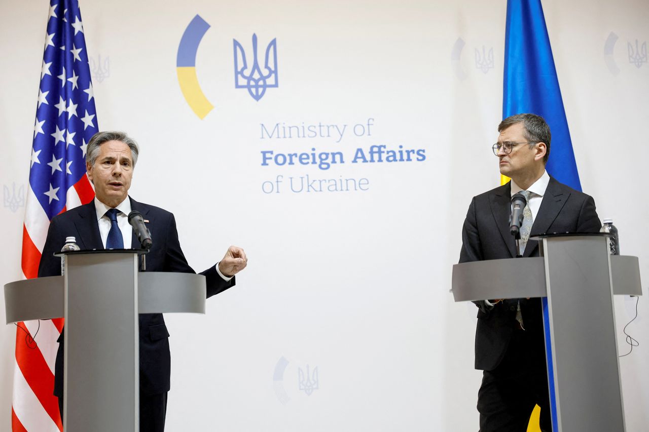 US Secretary of State Antony Blinken, left, and Ukrainian Foreign Minister Dmytro Kuleba hold a joint news conference in Kyiv on May 15. 