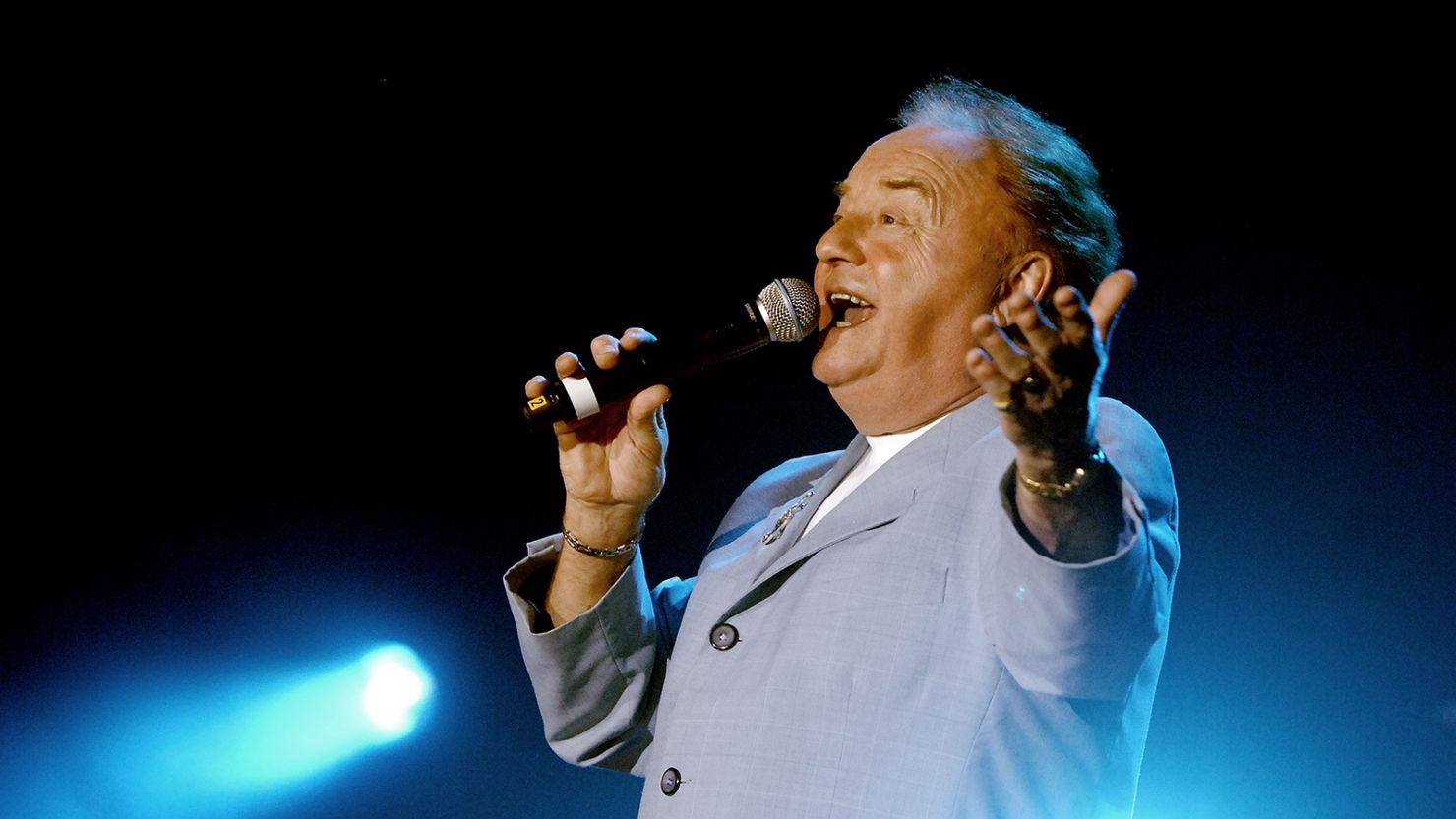 Gerry Marsden performs on January 19, 2008, in Liverpool, England.  