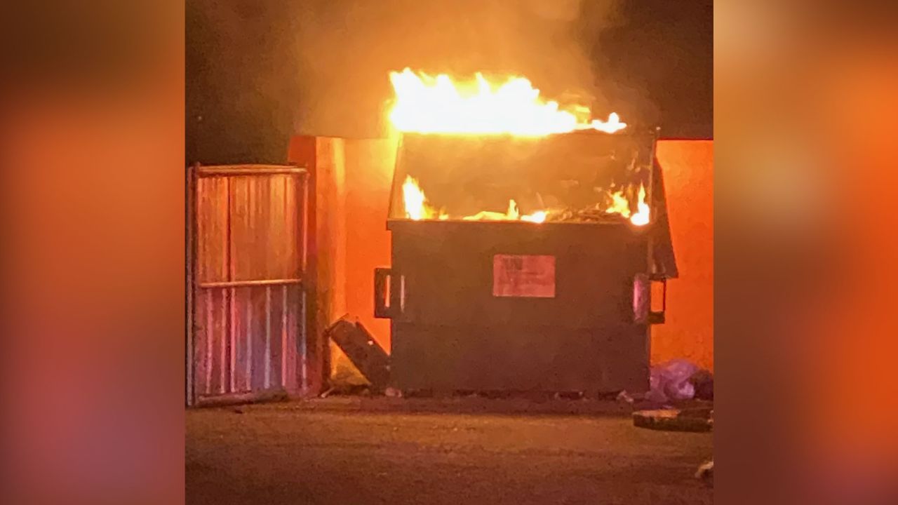 01 florida dumpster fire trnd