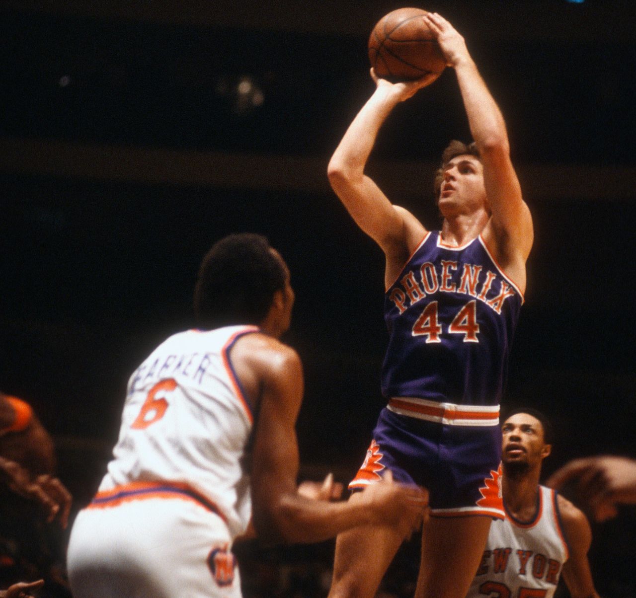 Former NBA player and coach <a href="https://www.cnn.com/2021/01/02/sport/paul-westphal-dies-trnd/index.html" target="_blank">Paul Westphal</a> died January 2 after a battle with brain cancer, according to the University of Southern California. He was 70. In a statement, NBA Commissioner Adam Silver called Westphal "one of the great all around players of his era." He won an NBA title with the Boston Celtics in 1974.