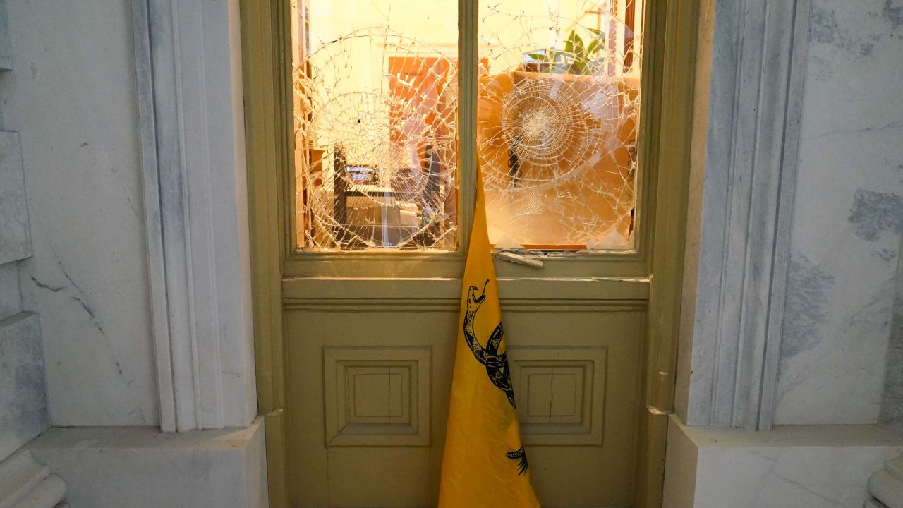 03 capitol damage 0106