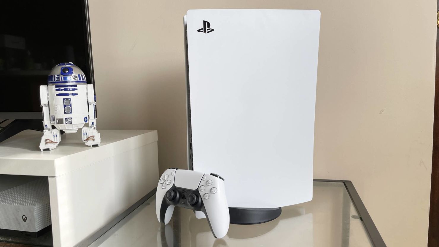 PS5 hands-on and unboxing: See Sony's giant new console up close