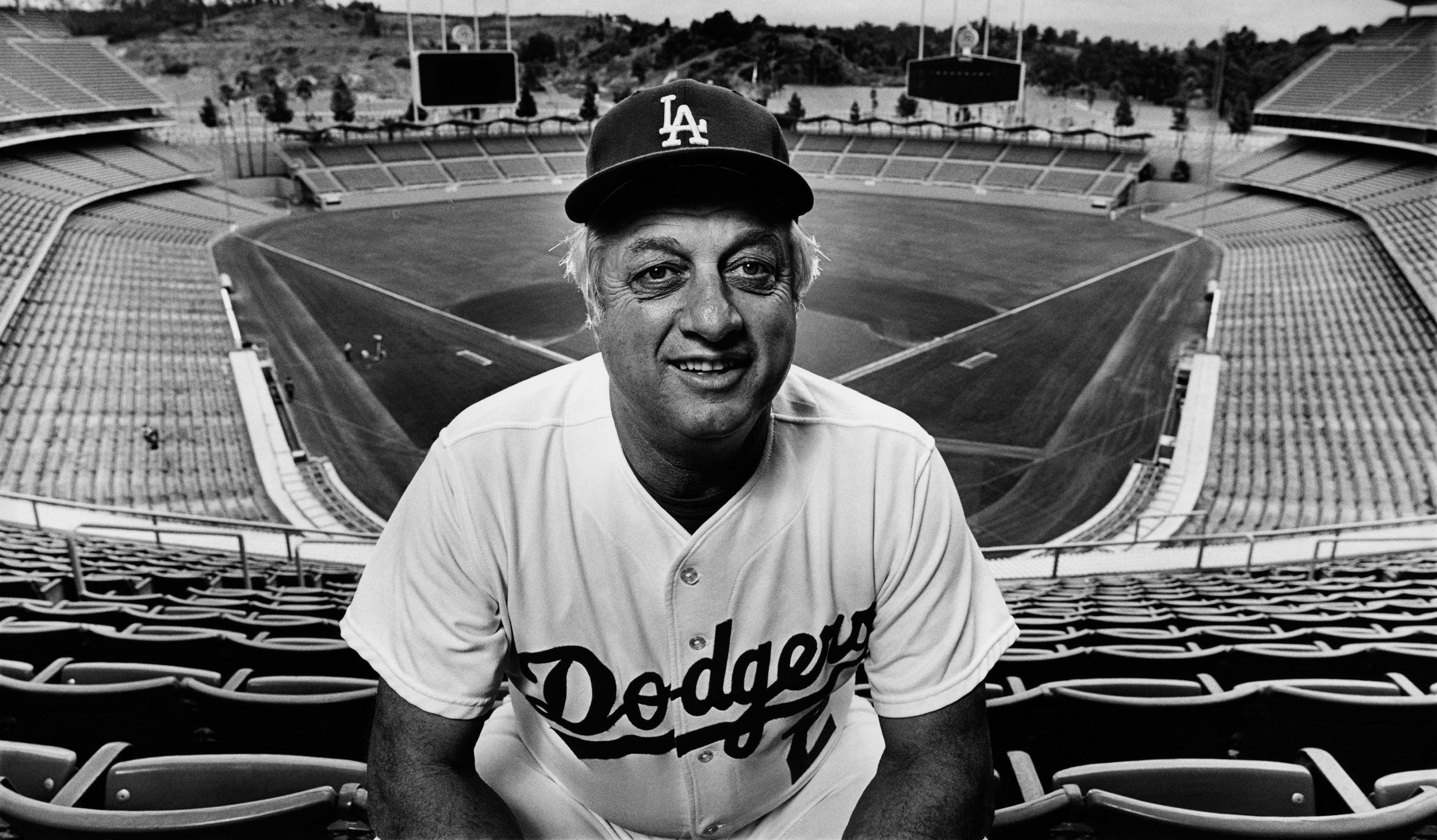 TOMMY LASORDA  Los Angeles Dodgers 1981 Majestic Away Baseball Jersey