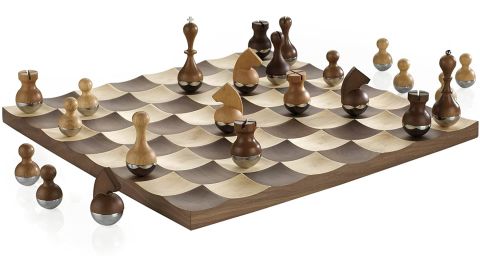 Umbra Wobble Chess Set