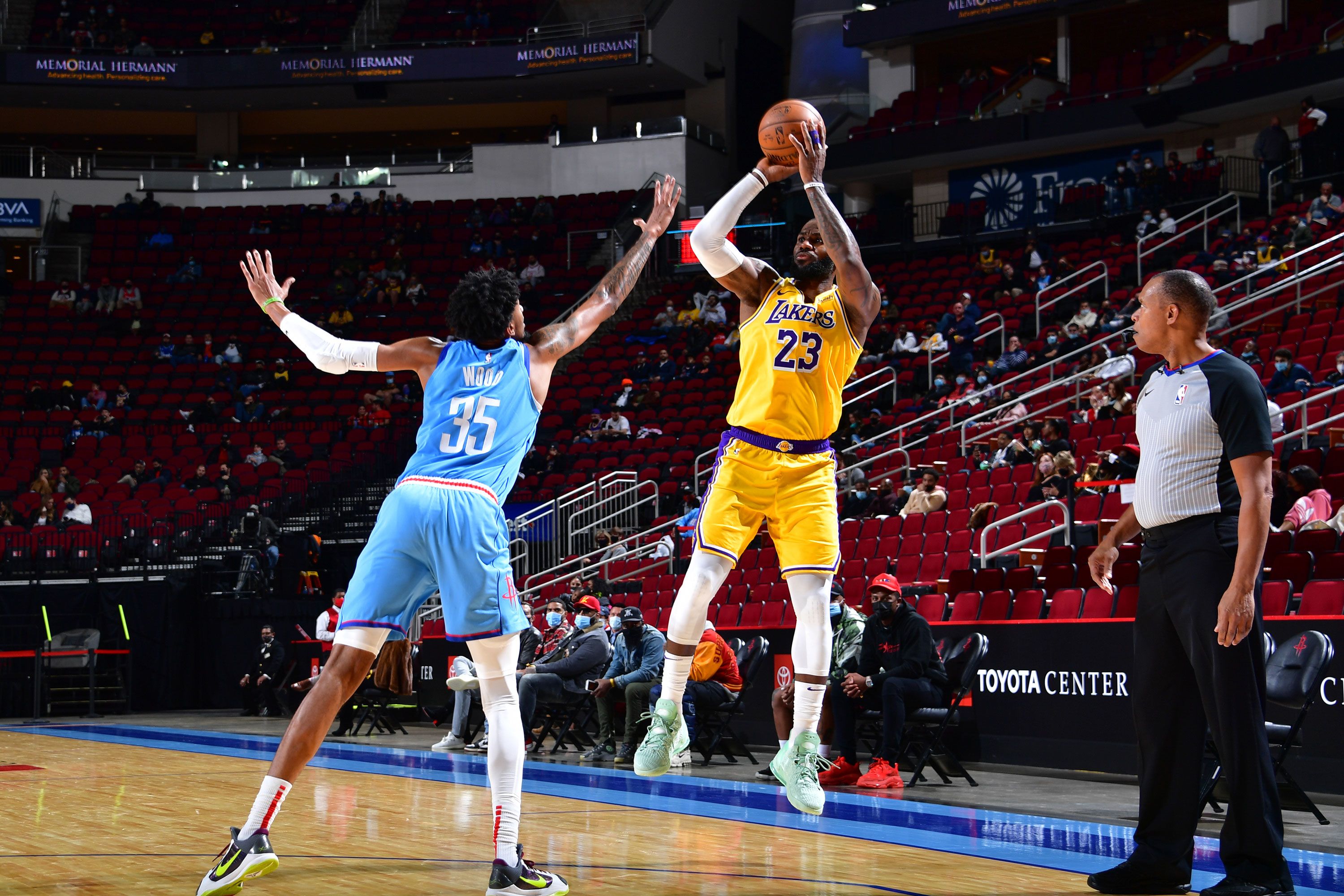 Freeze: Why Lakers' 3-point celebration isn't what you think - Los