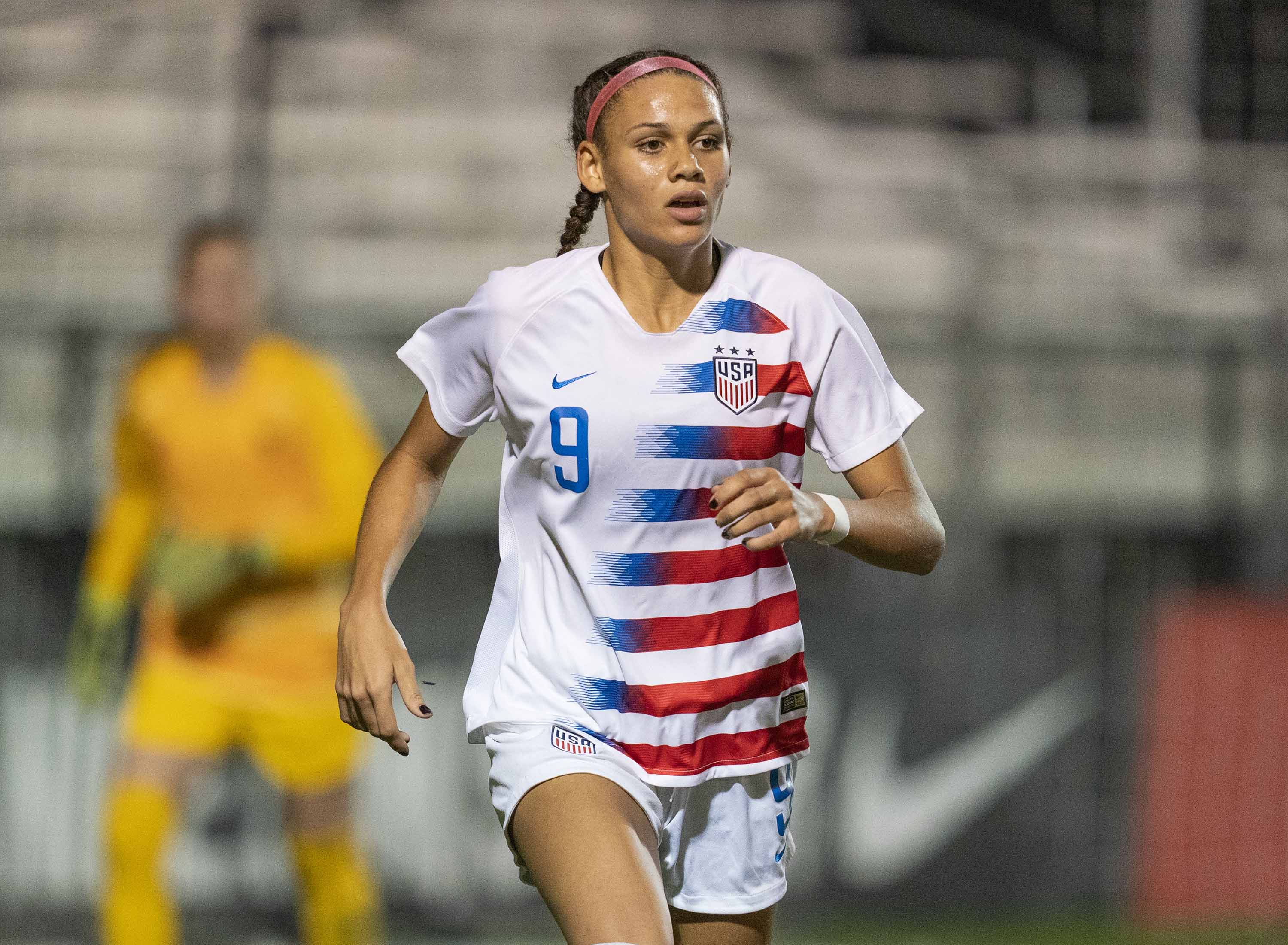 Dennis Rodman's daughter becomes highest paid athlete in National Women's  Soccer League 