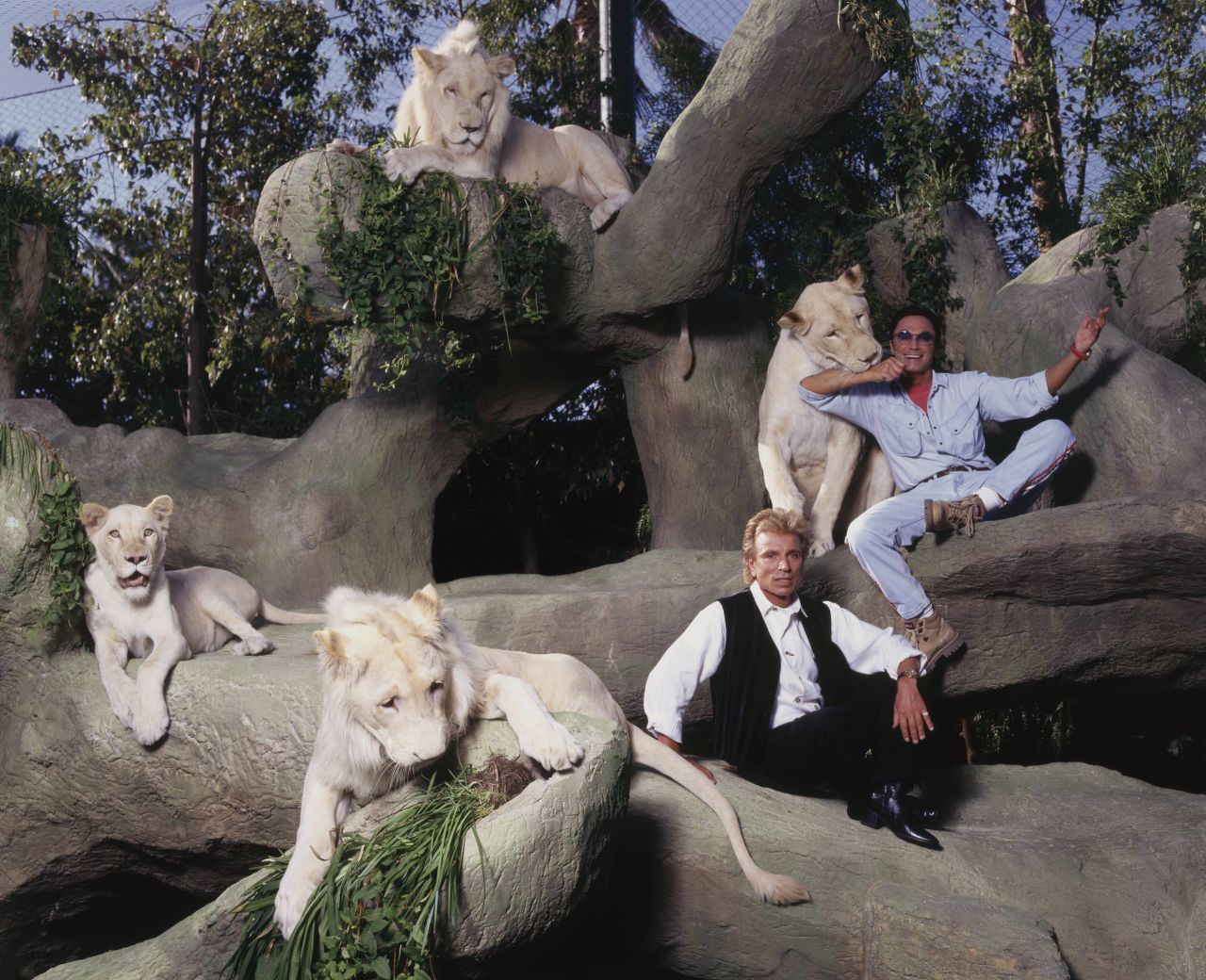 Fischbacher and Horn pose with lions in 1997.