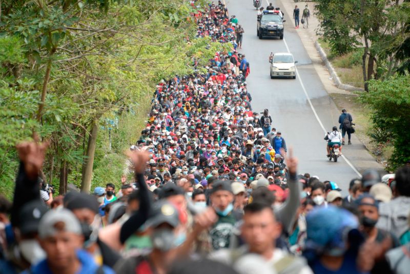 Up to 8 000 US bound migrants enter Guatemala from Honduras CNN