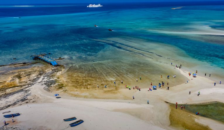 <strong>Yinyu Island:</strong>  Yinyu island, which has a small fishing village, is only 0.01 square kilometers, about 1/50th the size of a standard basketball court. 