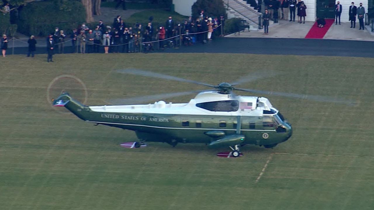trump leaves white house chopper