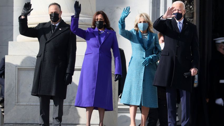 WASHINGTON, DC - JANUARY 20: (L-R) Doug Emhoff, U.S. Vice President-elect Kamala Harris, Jill Biden and President-elect Joe Biden wave as they arrive on the East Front of the U.S. Capitol for  the inauguration on January 20, 2021 in Washington, DC.  During today's inauguration ceremony Joe Biden becomes the 46th president of the United States. (Photo by Joe Raedle/Getty Images)