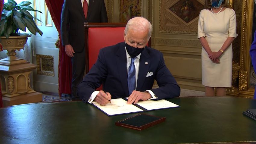 Joe Biden signing 0120