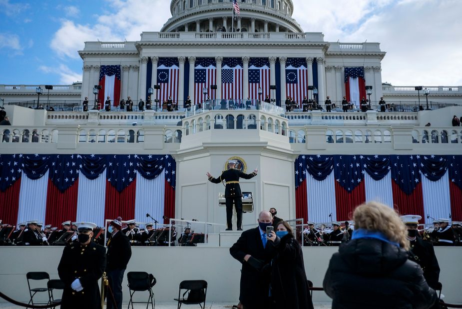 The Marine Band plays at the inauguration.