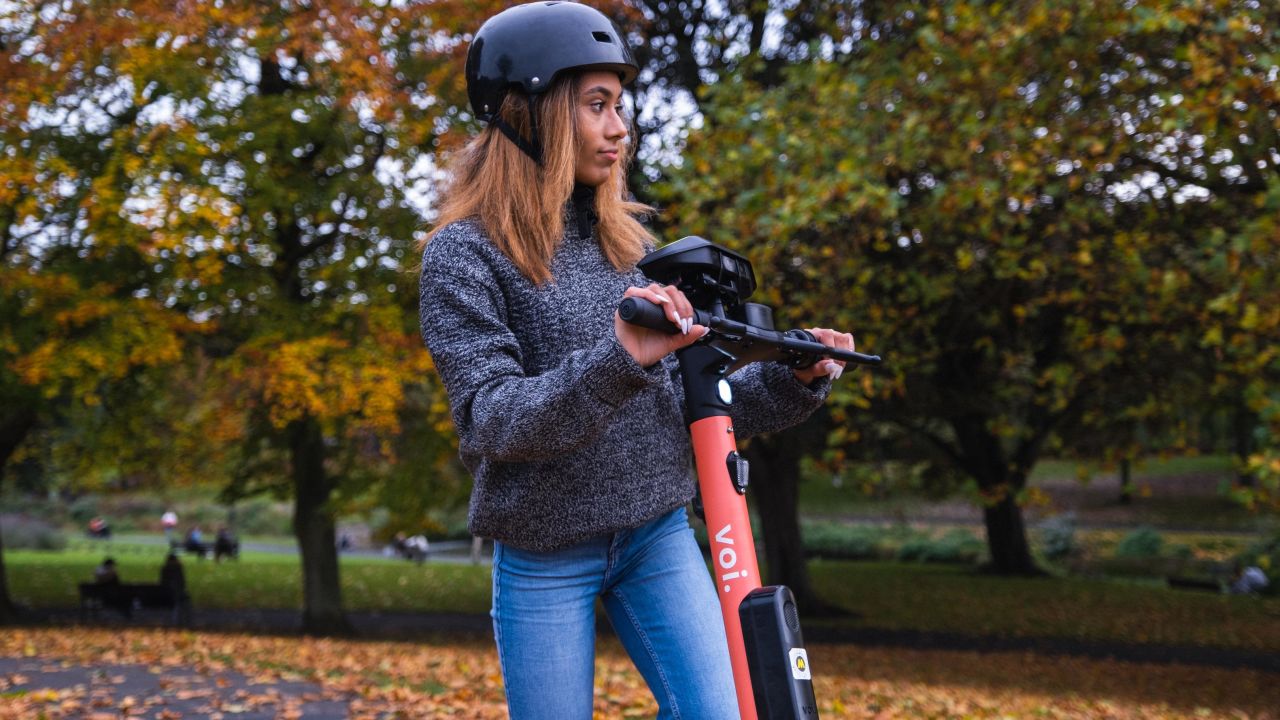 Dublin startup Luna is installing a system of cameras and sensors on Voi e-scooters to improve safety. 