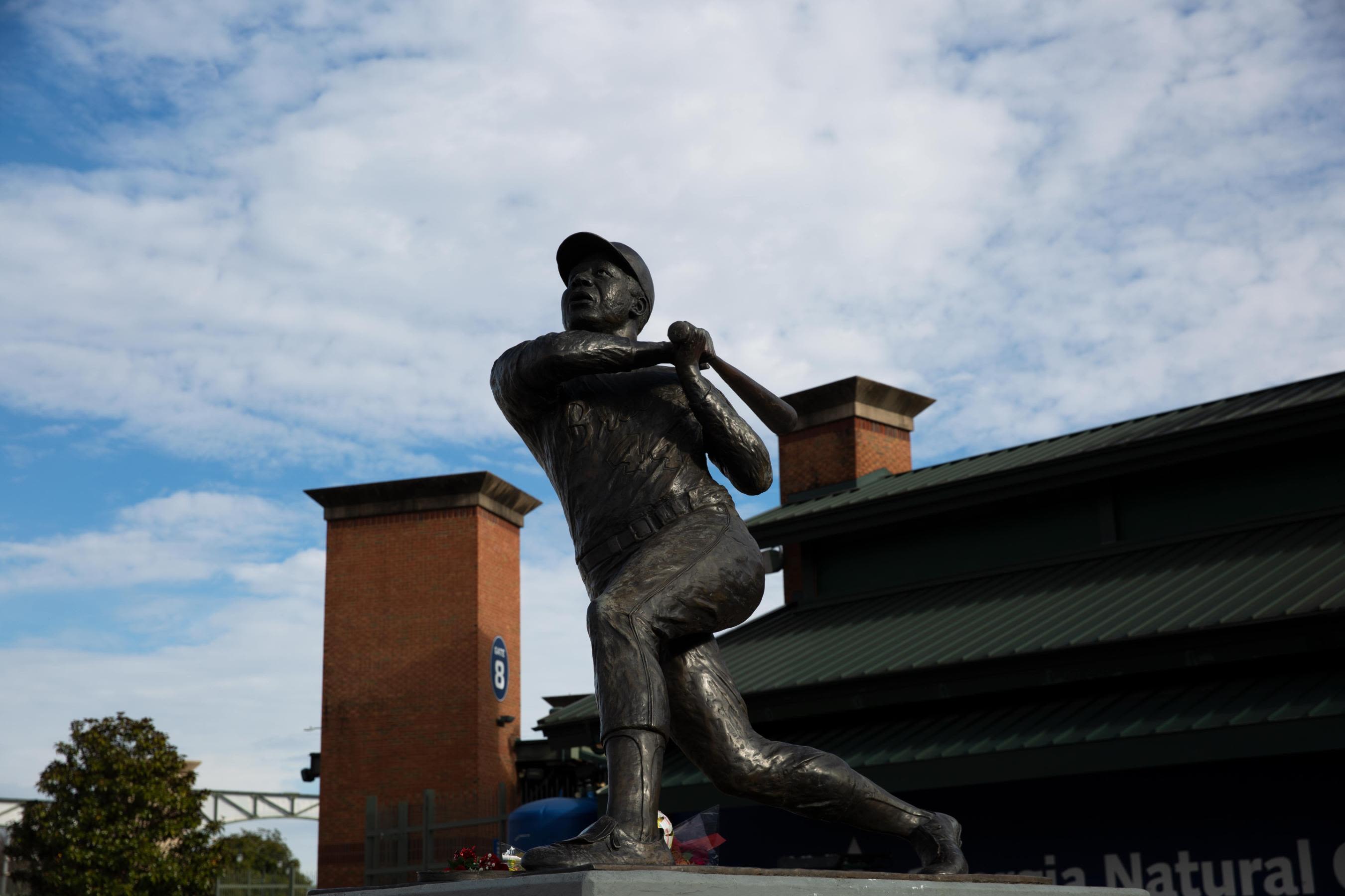 Hank Aaron's baseball legacy helps elevate World Series - Los