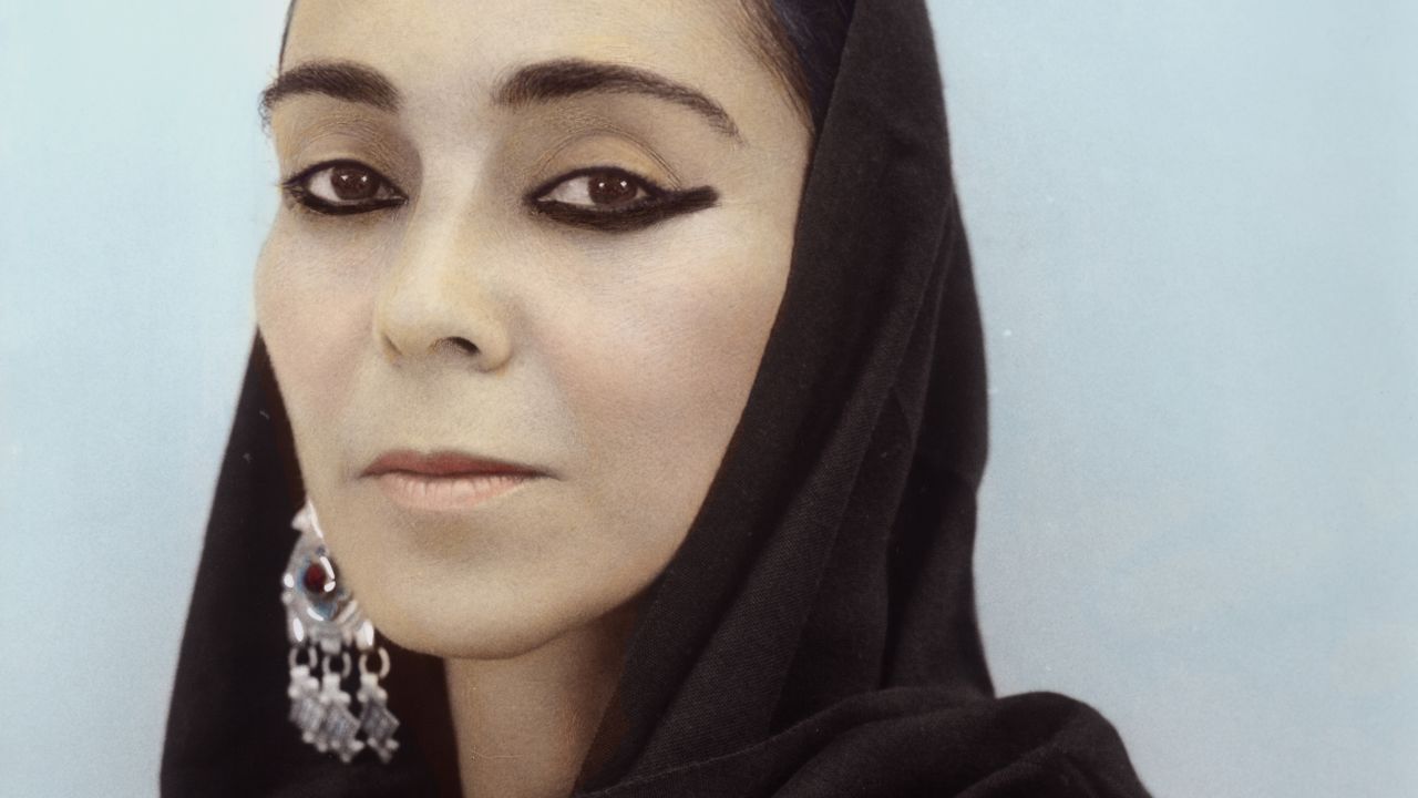 05 Shirin Neshat beauty essay RESTRICTED