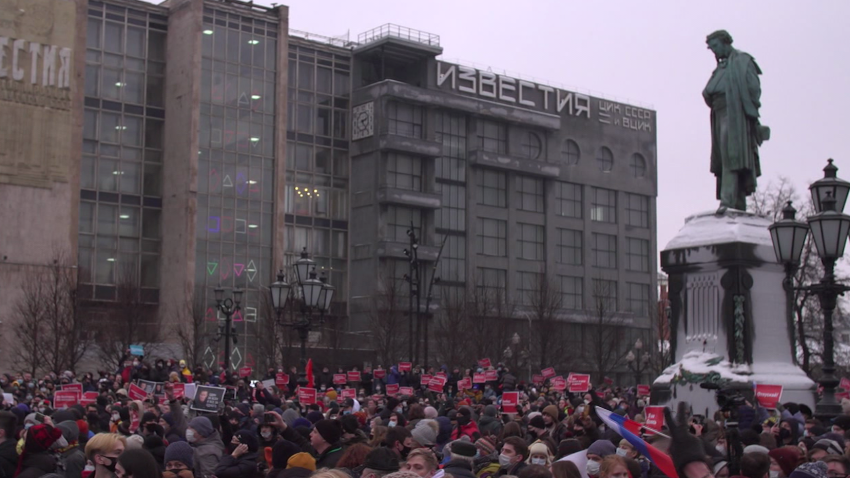 protests russia alexey navalny putin response chance pkg vpx_00022522.png