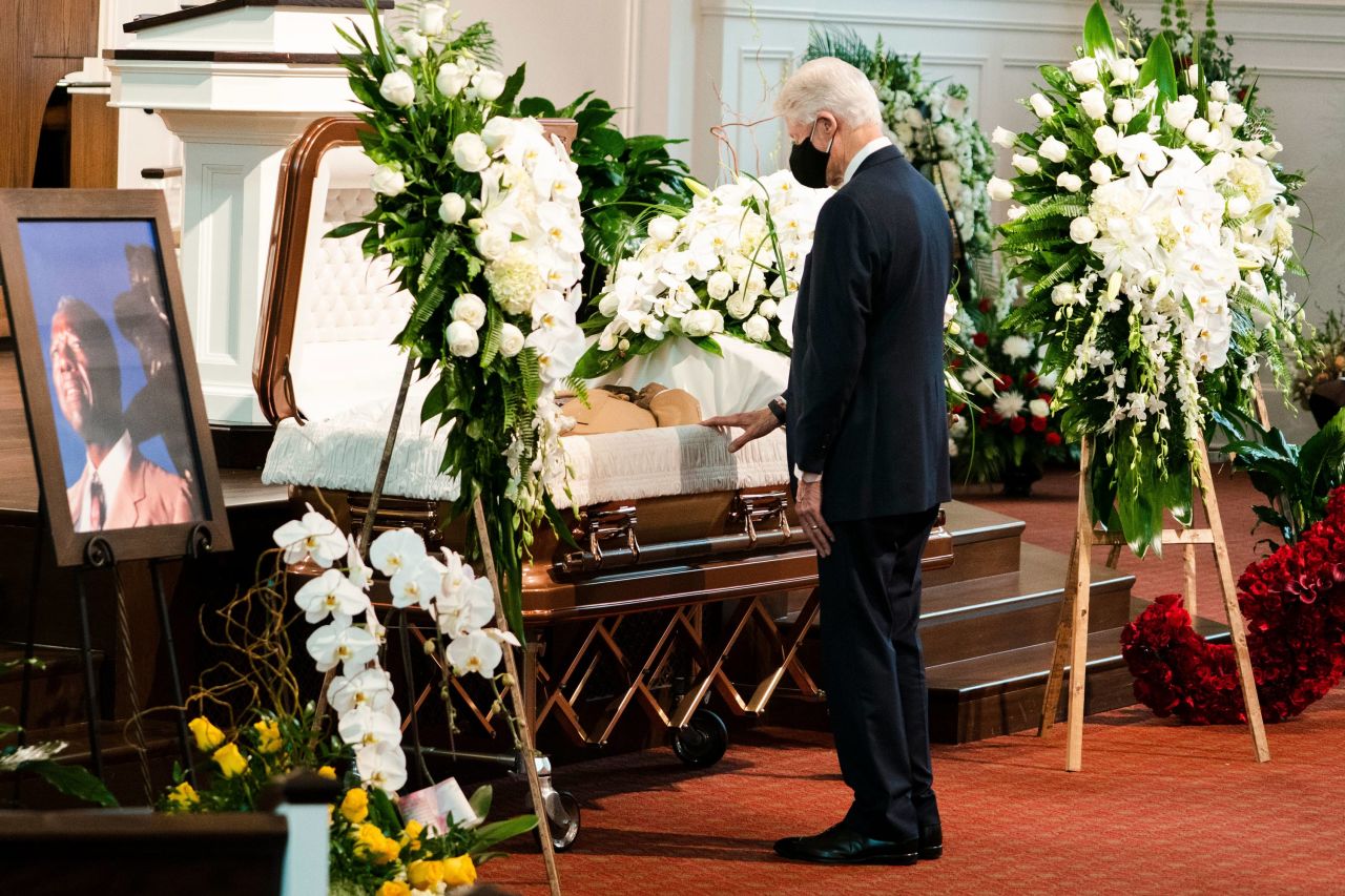 Former US President Bill Clinton pays his respects to <a href="http://www.cnn.com/2021/01/22/us/gallery/hank-aaron/index.html" target="_blank">baseball great Hank Aaron</a> during his funeral in Atlanta on Wednesday, January 27.